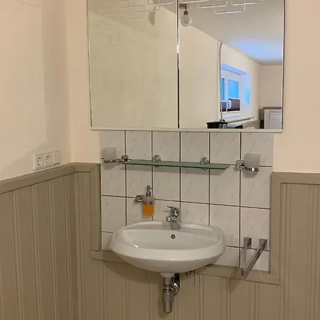 Guhl * מונסטר אים היידקרייס