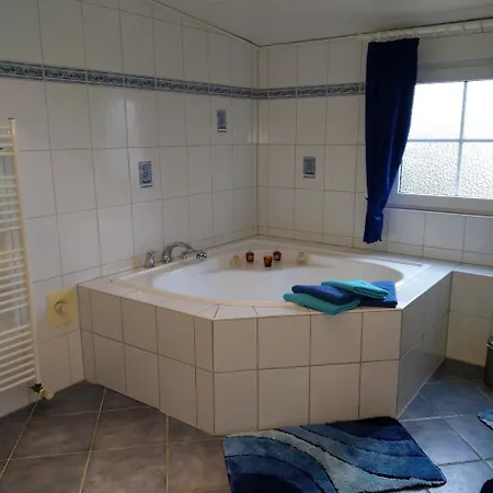 Guhl בית אירוח *