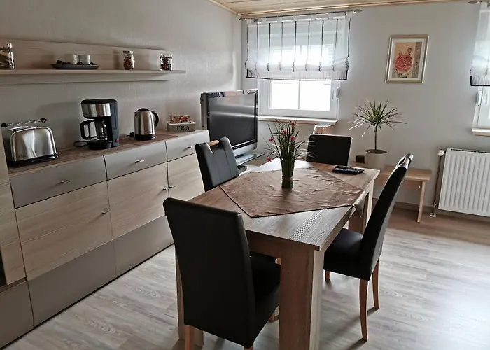 Guhl Проживание в семье Мунстер